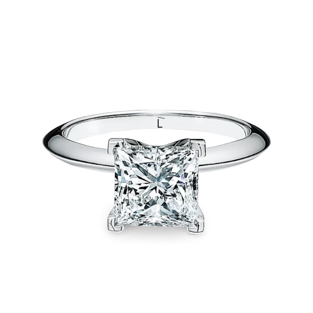 Базовое кольцо солитер с принцессой из коллекции Diamond Core
